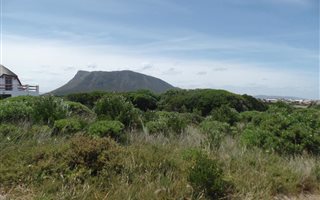 817 m² Land available in Klipfonteyn