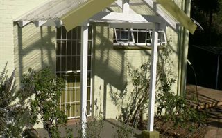 1 Bedroom Garden Cottage in Howick