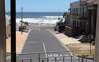2 Bedroom House in Melkbosstrand