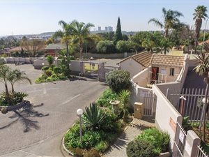 2 Bed Simplex in Edenglen