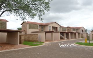 2 Bedroom House in Onverwacht