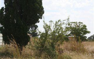 825 m² Land available in Deneysville