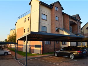 3 Bed Apartment in Carlswald Estate