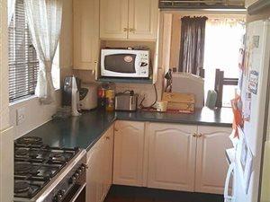 3 Bed House in Glen Marais