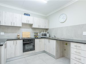 2 Bed Apartment in Silver Oaks