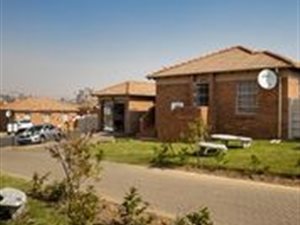 3 Bed House in Thatch Hill Estate