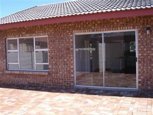 2 Bed Apartment in Birdswood