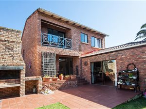 4 Bedroom Townhouse in Miramar