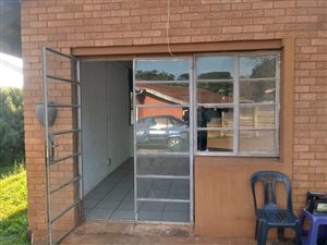 1 Bed Flat in Empangeni Central