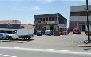 465 m² Commercial space in Umhlatuzana