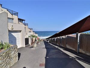 3 Bed Apartment in La Mercy