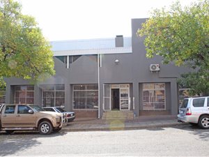 1350 m² Commercial space in Alberton