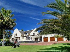 10 Bed House in Glenwood