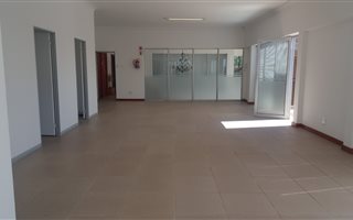 180 m² Commercial space in Northmead