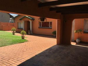 4 Bed House in Montgomery Park