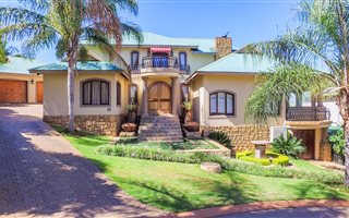 5 Bedroom House in Caribbean Beach Club