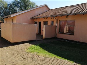 5 Bed House in Noldick