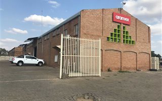 Commercial space in Ladanna