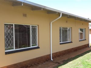 4 Bed House in Queenswood
