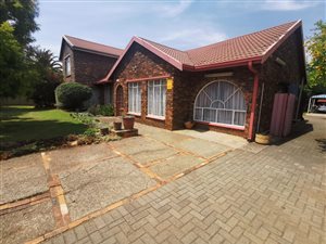 4 Bed House in Vanderbijlpark SE4