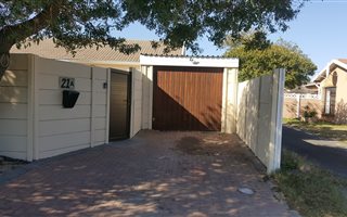 3 Bedroom House in Bothasig