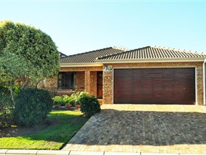 3 Bed Townhouse in Welgevonden Estate