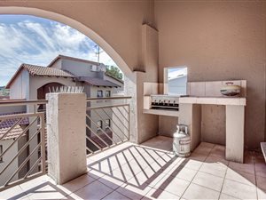 2 Bed Apartment in Maroeladal