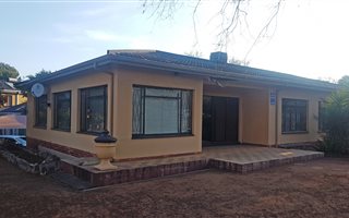 180 m² Office Space in Dan Pienaar