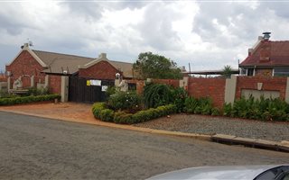 3 Bedroom Townhouse in Westonaria