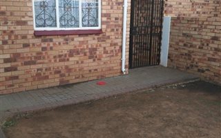 2 Bedroom Townhouse in Bloemfontein