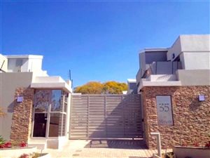 3 Bed Townhouse in Oaklands