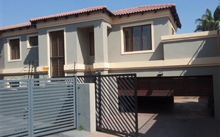 4 Bedroom House in Halfway Gardens