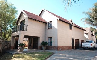 4 Bedroom House in Equestria