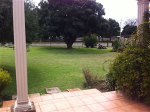 3 Bed House in Daggafontein