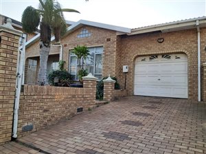 3 Bed House in Chatsworth Central