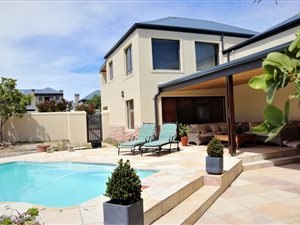 3 Bed House in Atlantic Beach Golf Estate