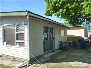 2 Bed House in Gansbaai and surrounds