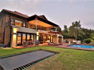 5 Bed House in White River Country Estate