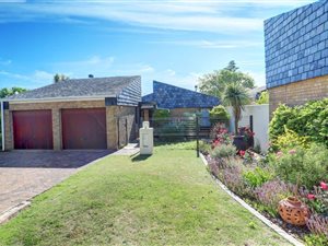 4 Bed House in Durbanville Hills