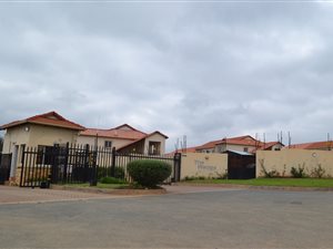 2 Bed Duplex in North Riding AH