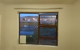 1 Bedroom Apartment in Kraaifontein Central