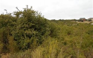 835 m² Land available in Hersham