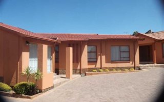 3 Bedroom House in Elandspark