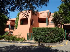 2 Bed Apartment in Randpark Ridge