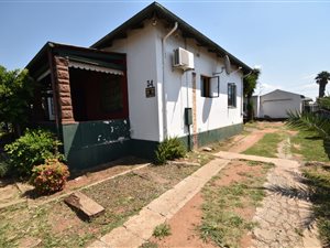 2 Bed House in Krugersdorp West