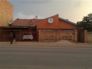 3 Bed House in Tembisa