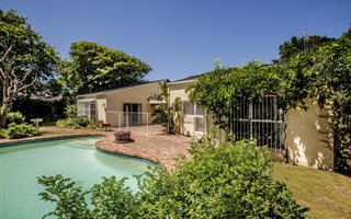5 Bedroom House in Constantia