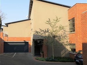 4 Bed Duplex in Lynnwood
