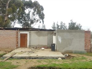 5 Bed House in Macassar