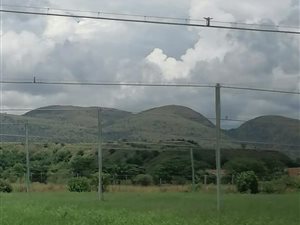 9.8 ha Farm in Hartbeesfontein